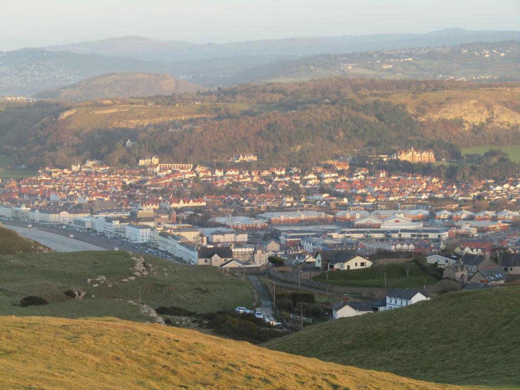 Harringtons At 14 Hotel Llandudno Exterior foto